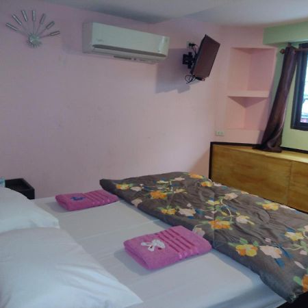 Friendly Hostel - DMK Airport Bangkok Exterior photo