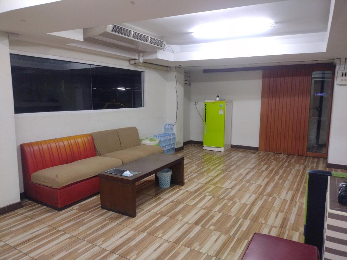 Friendly Hostel - DMK Airport Bangkok Exterior photo